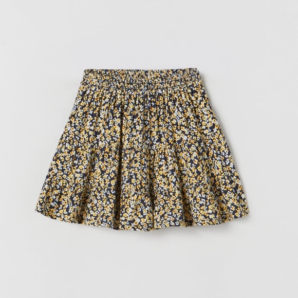 Zara Other - • Zara • Floral Skirt